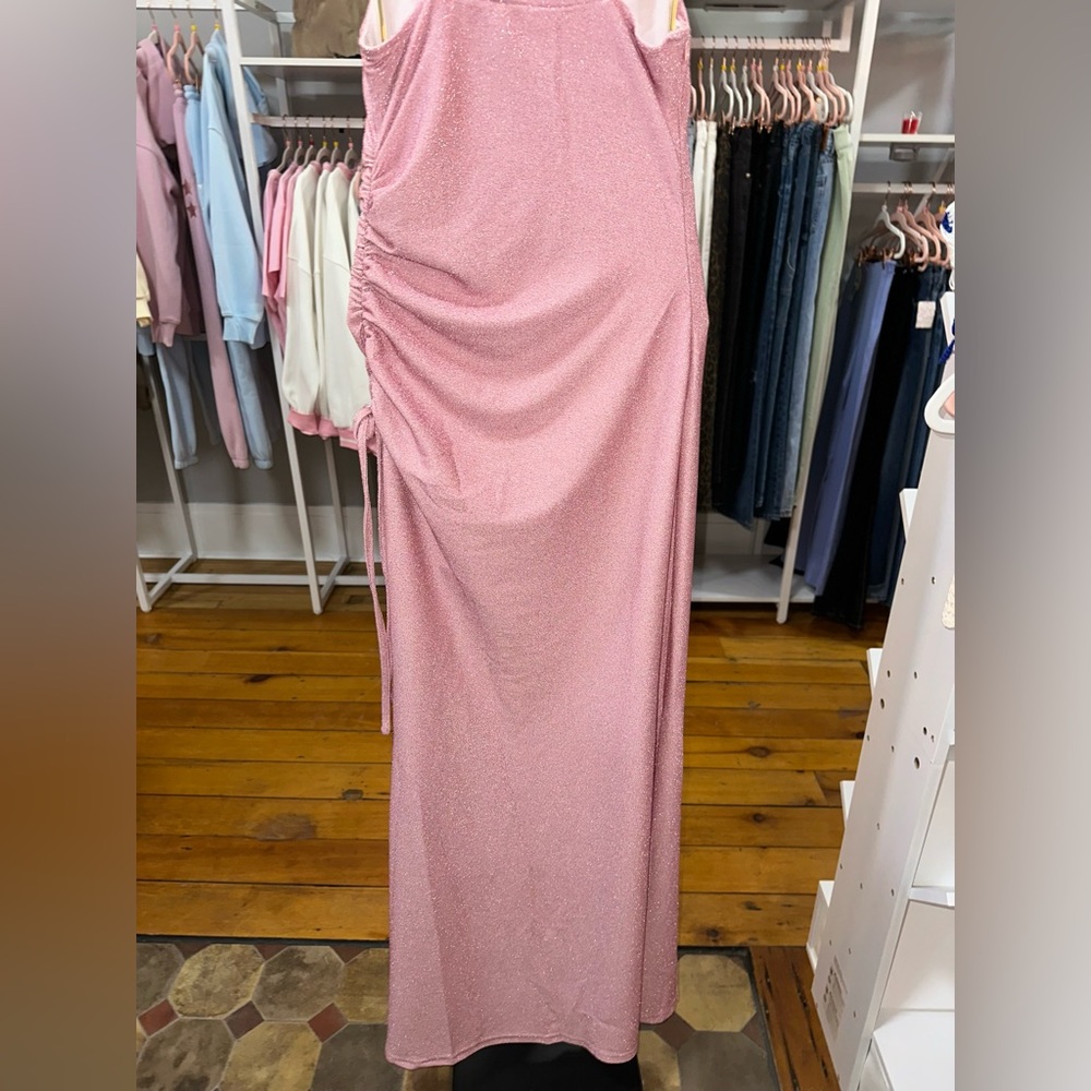 🍀3/$30 Pink Sleeveless Ruched Dress with Slit - Picture 8 of 10